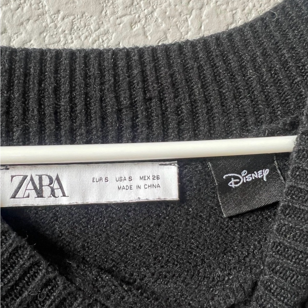Zara oversized Disney sweater size small - Picture 4 of 4